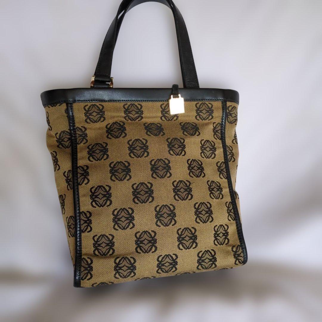 NANA、ロエベ、アナグラムトートバック