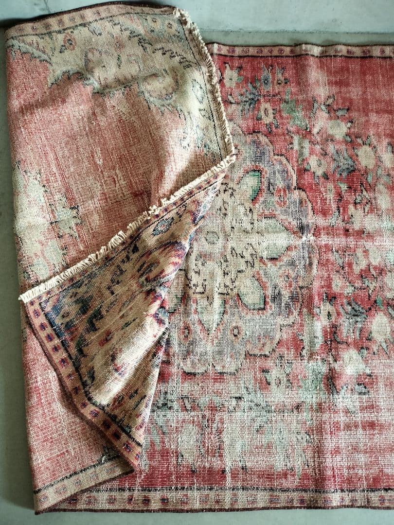 大判/シャビーな赤　ヴィンテージトルコラグ　No.666