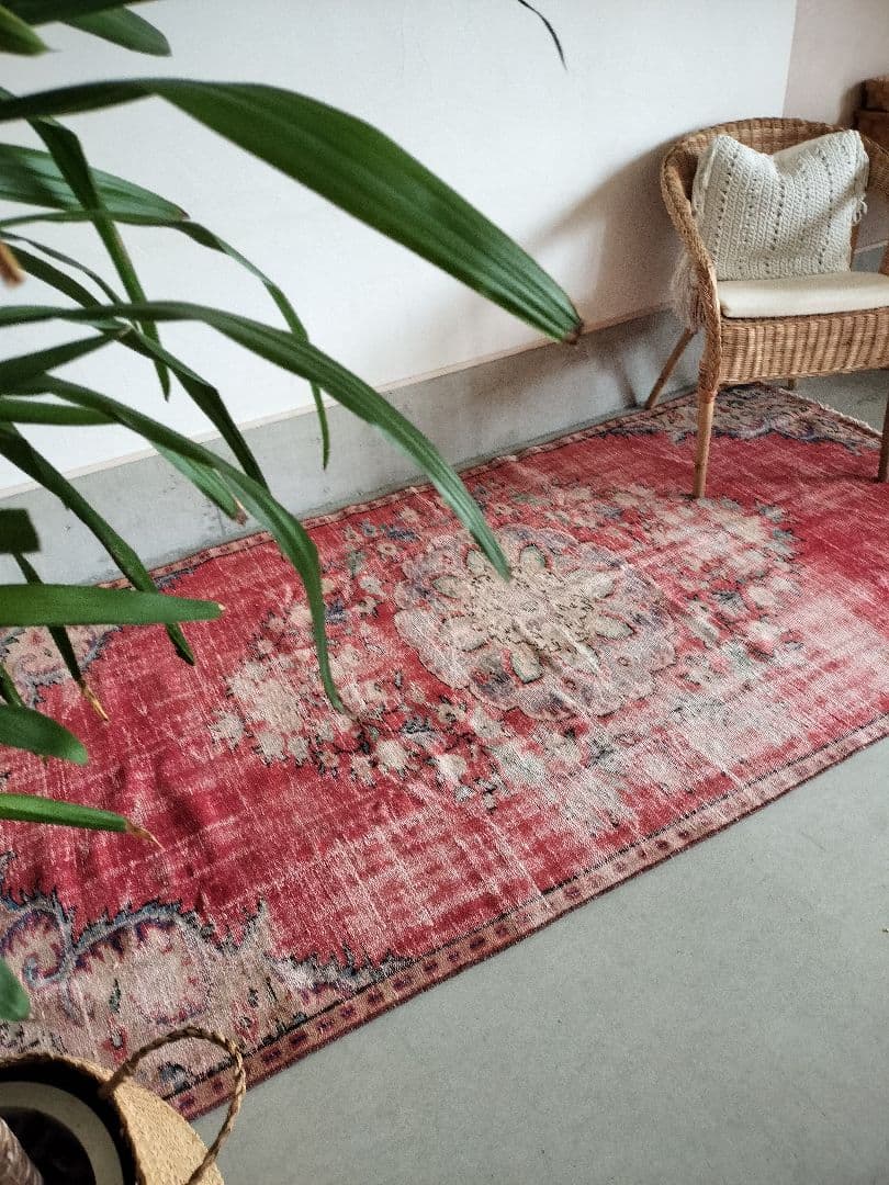 大判/シャビーな赤　ヴィンテージトルコラグ　No.666