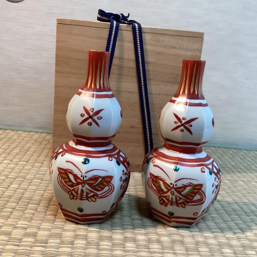 九谷焼　赤絵徳利一双　松本佐一