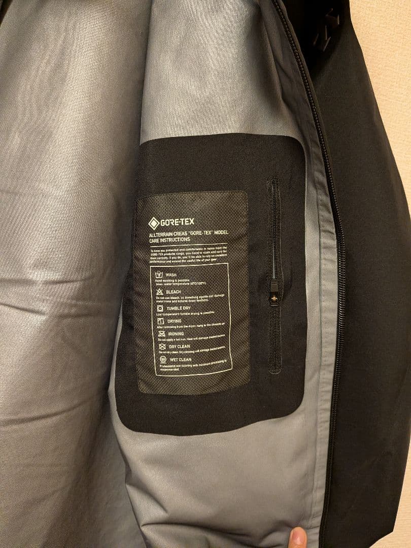 デサント　クレアス　ゴアテックス