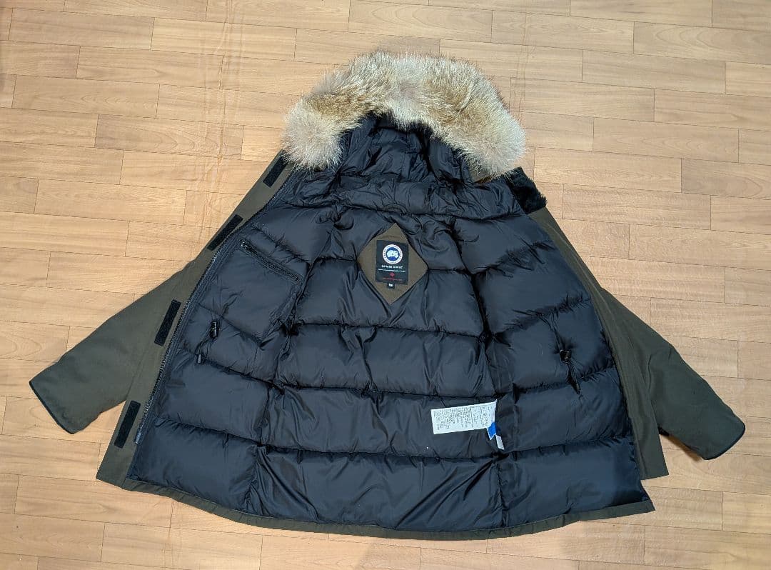   ダウンジャケット Mサイズ オリーブ