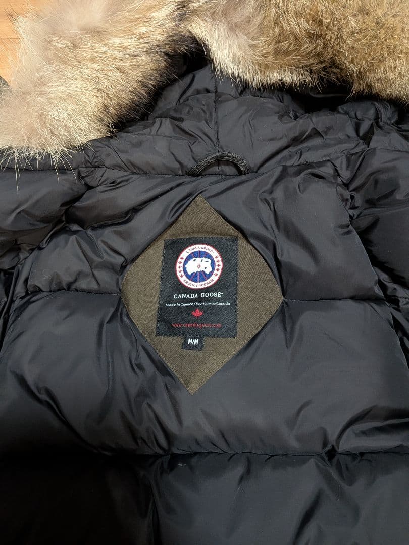   ダウンジャケット Mサイズ オリーブ