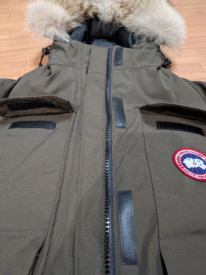   ダウンジャケット Mサイズ オリーブ