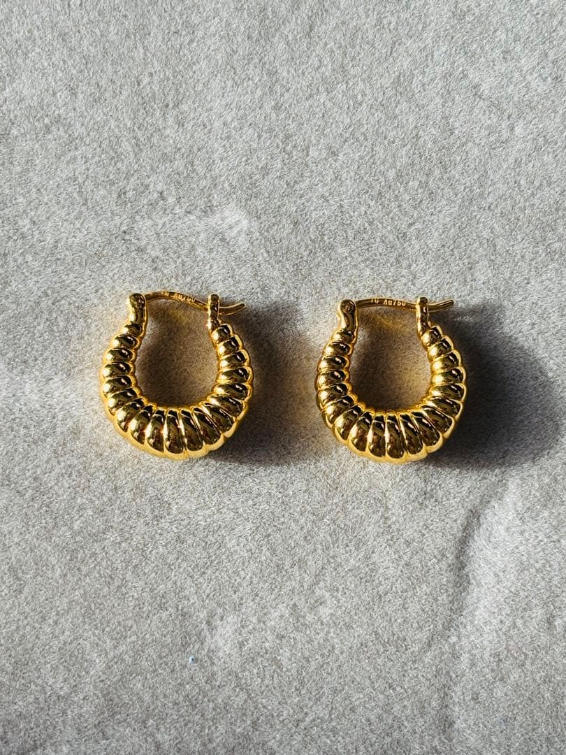 18金 K18ゴールド レディース 新品 デザインピアス　15mm