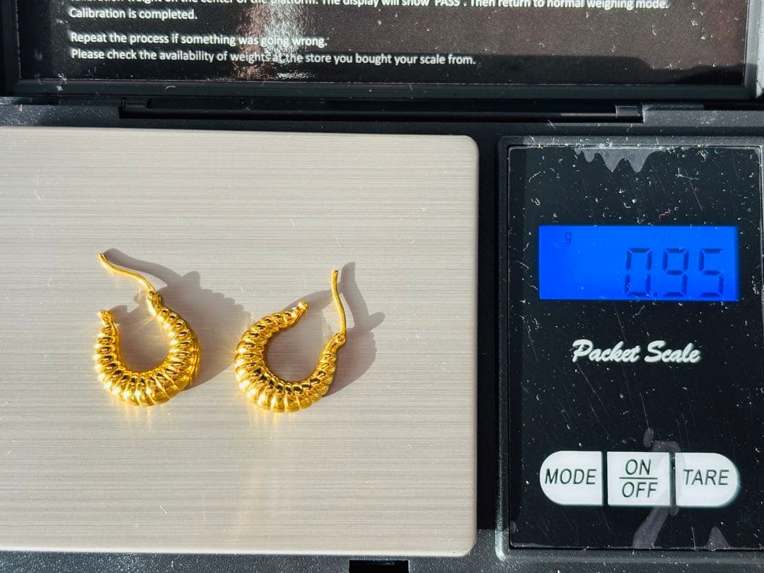 18金 K18ゴールド レディース 新品 デザインピアス　15mm