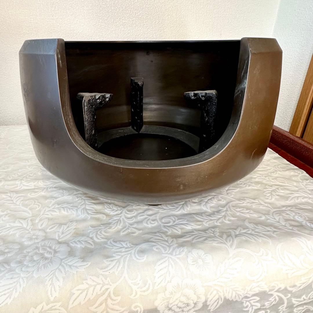 ♦︎未使用品♦︎茶道具　唐銅？面取り風炉　虫喰い 五徳　風炉