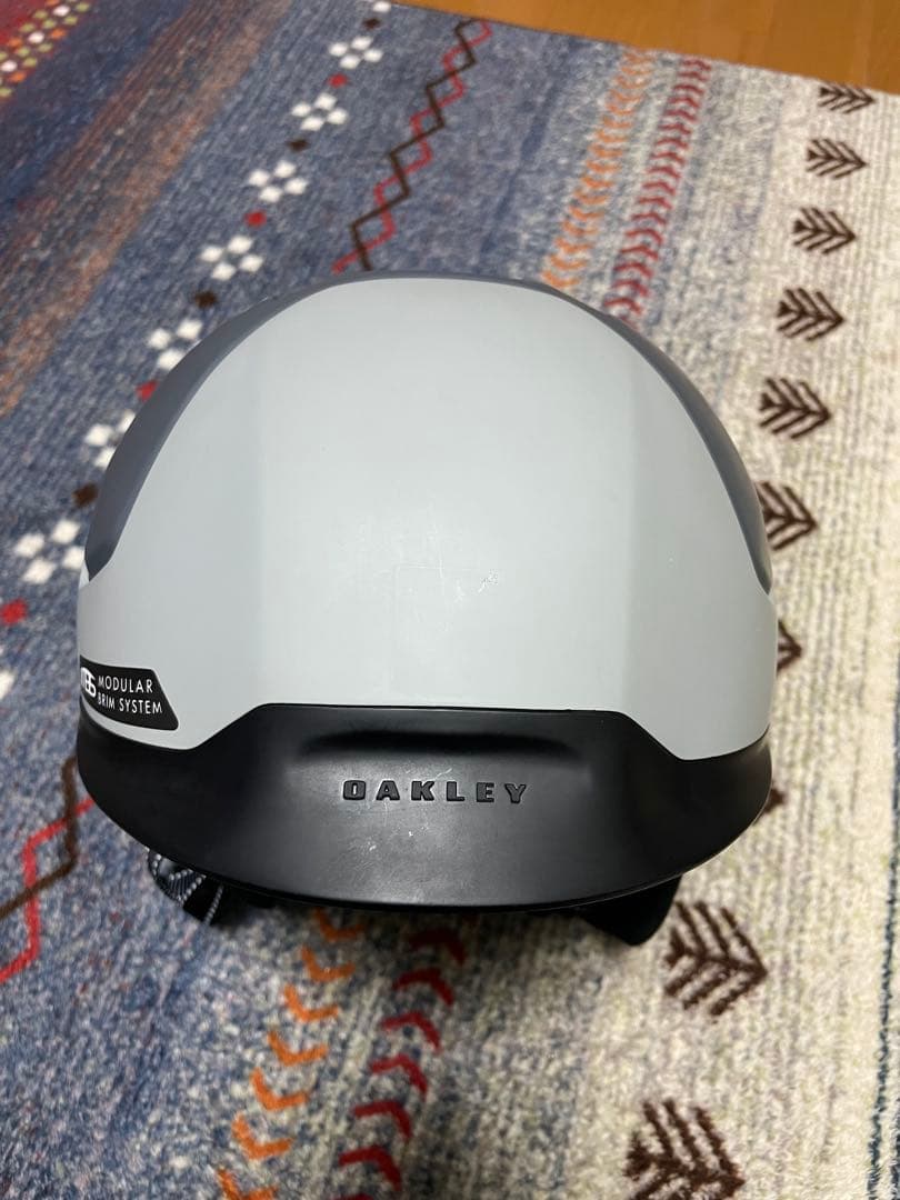 OAKLEY MOD5 ヘルメット グレー　LGサイズ