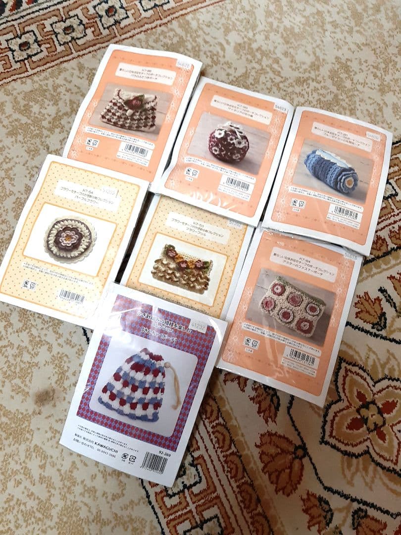 新品　かぎ針小物コレクション　ポーチ　巾着　キット