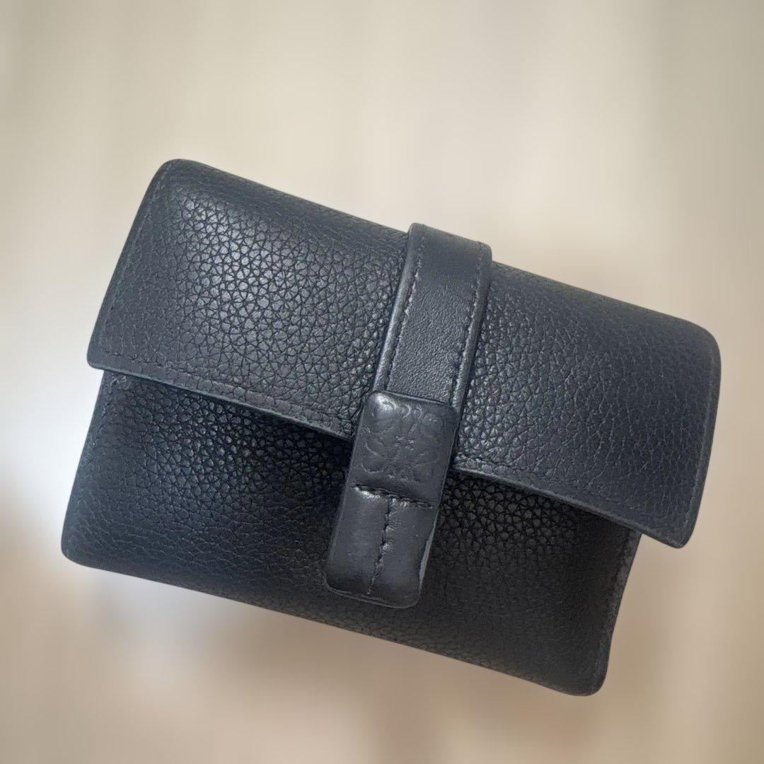 ロエベ　三つ折り　財布