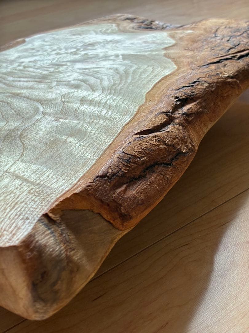 【現品限り】国産楠（くすのき） 無垢一枚板サイドテーブル｜天然木の表情を楽しむ