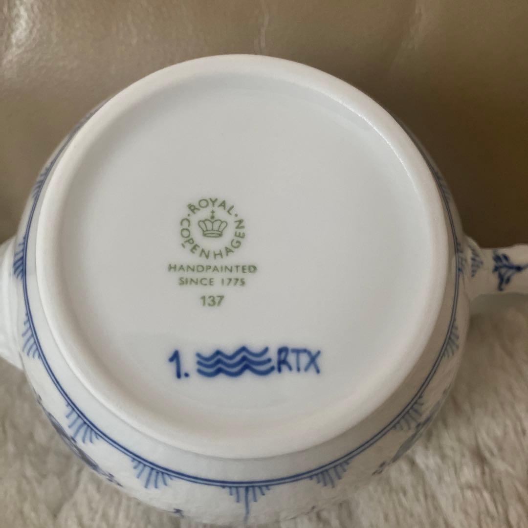 ✨新品・未使用品✨ブルーフルーテッド プレイン ティーポット 700ml