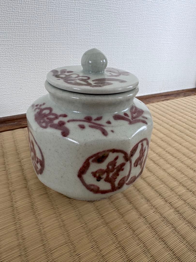 朝鮮古美術 李朝 白磁辰 高10.6cm 面取壷 白釉釉里紅花卉寿字 朝鮮古陶