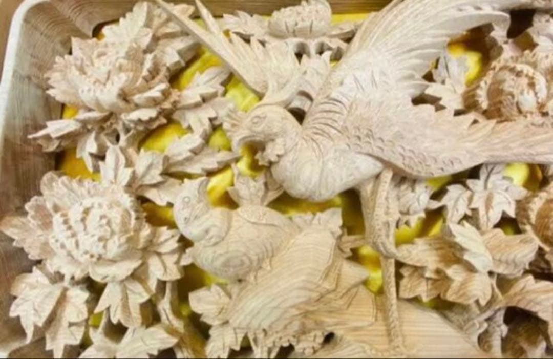 【特大一点物】透かし彫り牡丹鳳凰（７０cm超え）