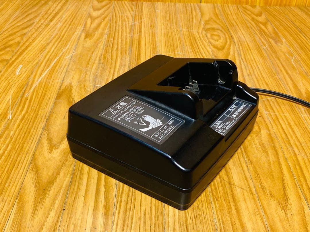 Panasonic 電動自転車用充電器 NKJ073Z 日本制