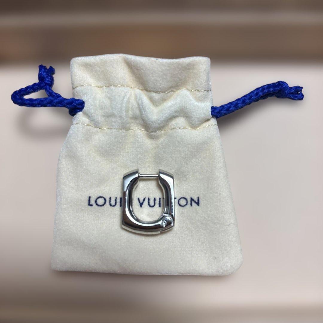 新品未使用　正規品　ルイヴィトン　モノグラム　フープピアス　ロゴ