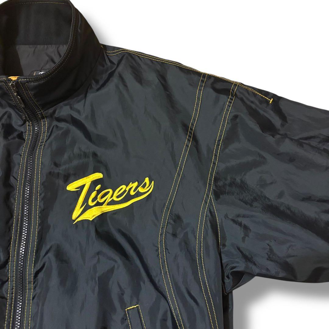 希少 阪神タイガース グランドコート XL 岡田監督 完売品 刺繍 デサント