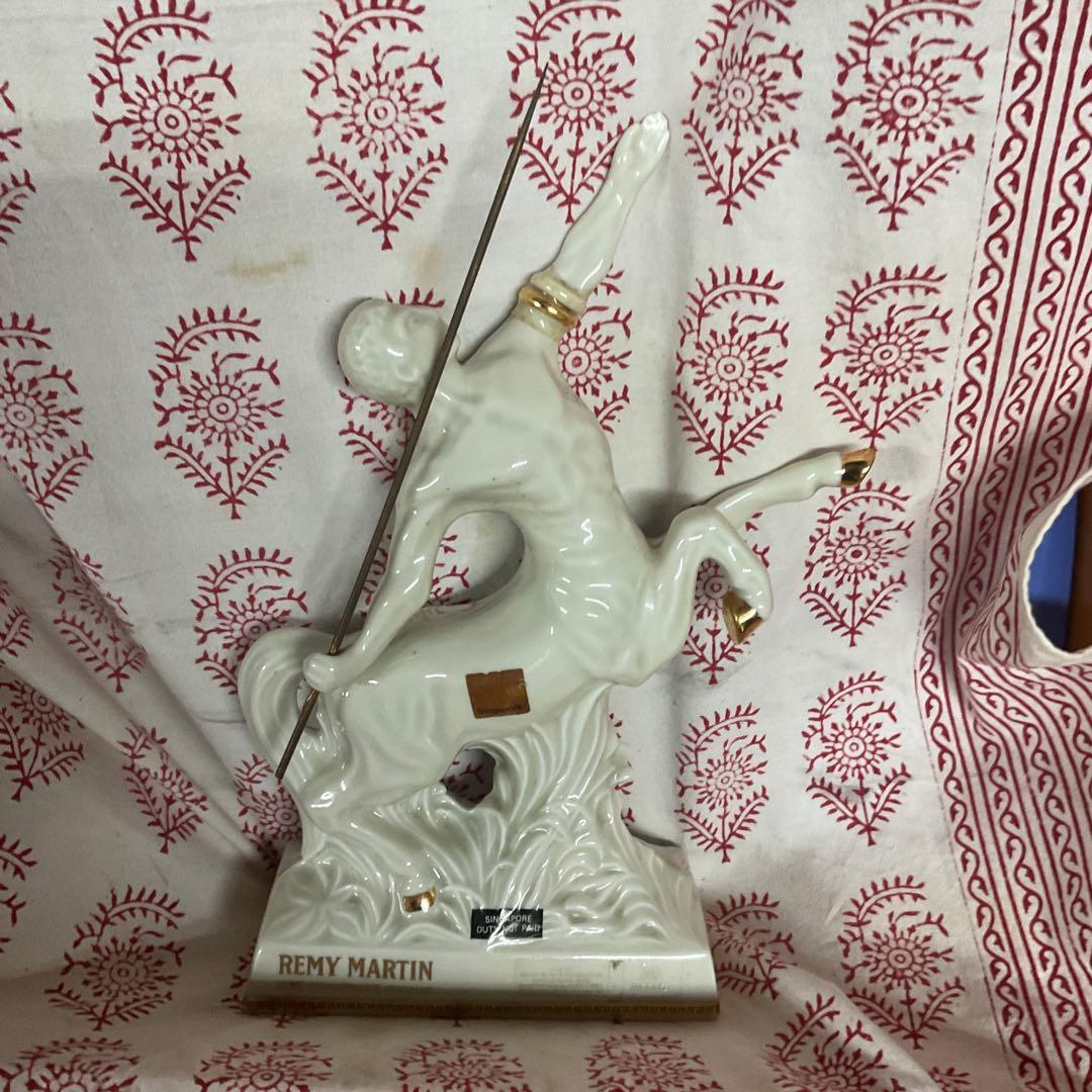 REMY MARTIN ケンタウロス像　 白　未開封