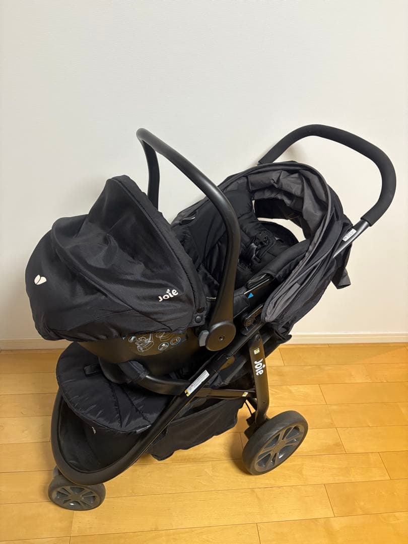 ベビーカーとチャイルドシートのセット