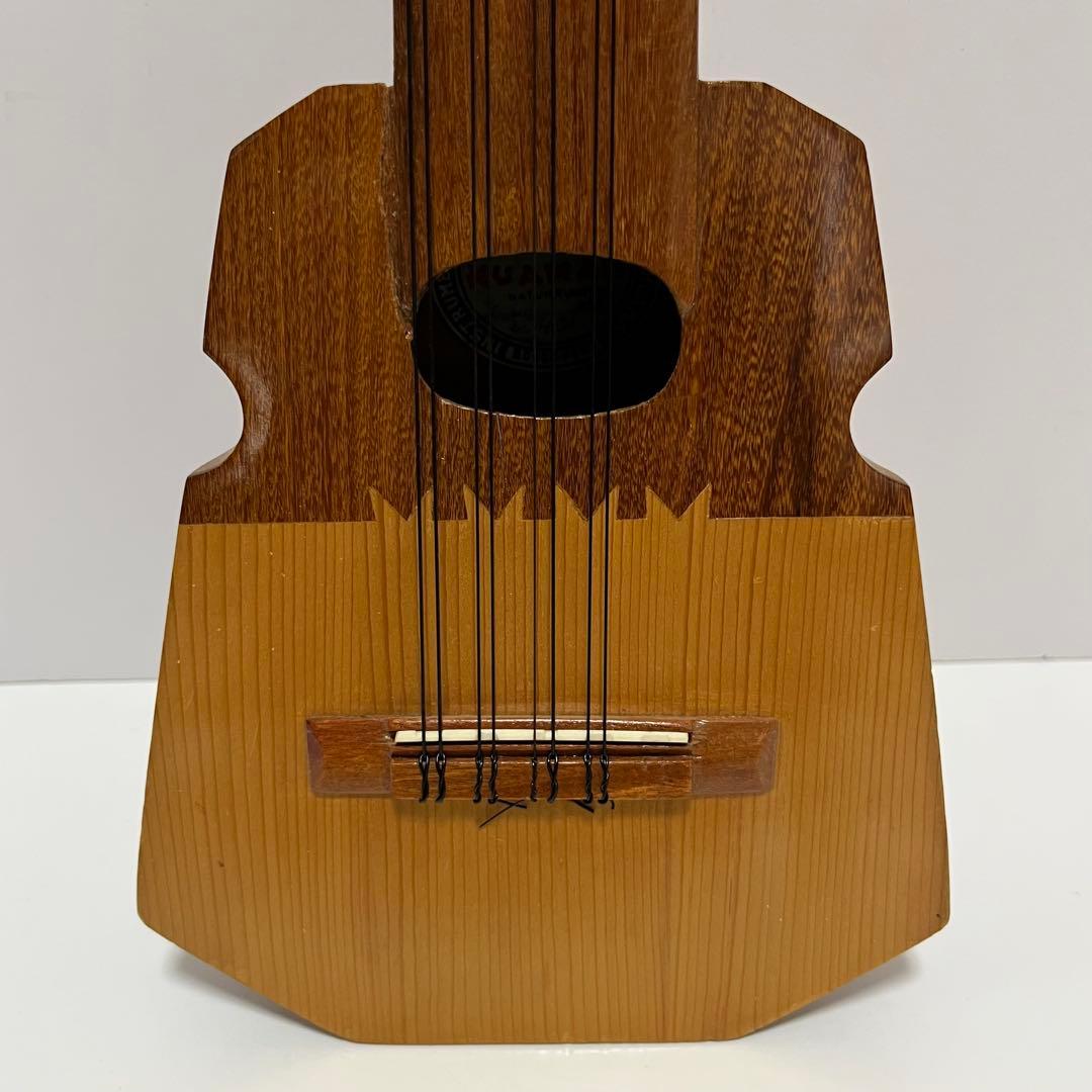 チャランゴ 民族楽器 弦楽器 ボリビア