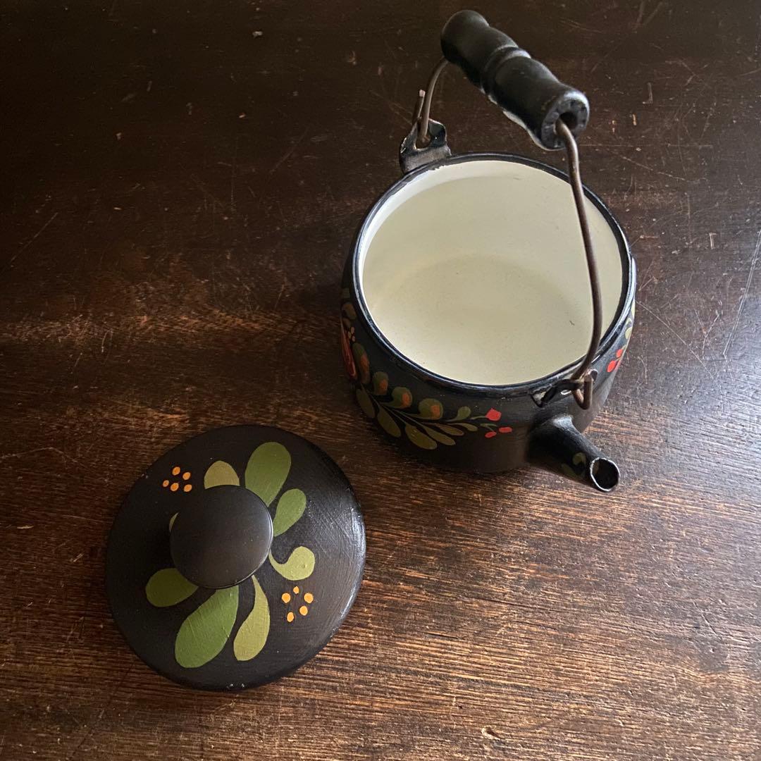 アンティーク　ケトル　琺瑯　ホーロー　小さなやかん　ハンドペイント