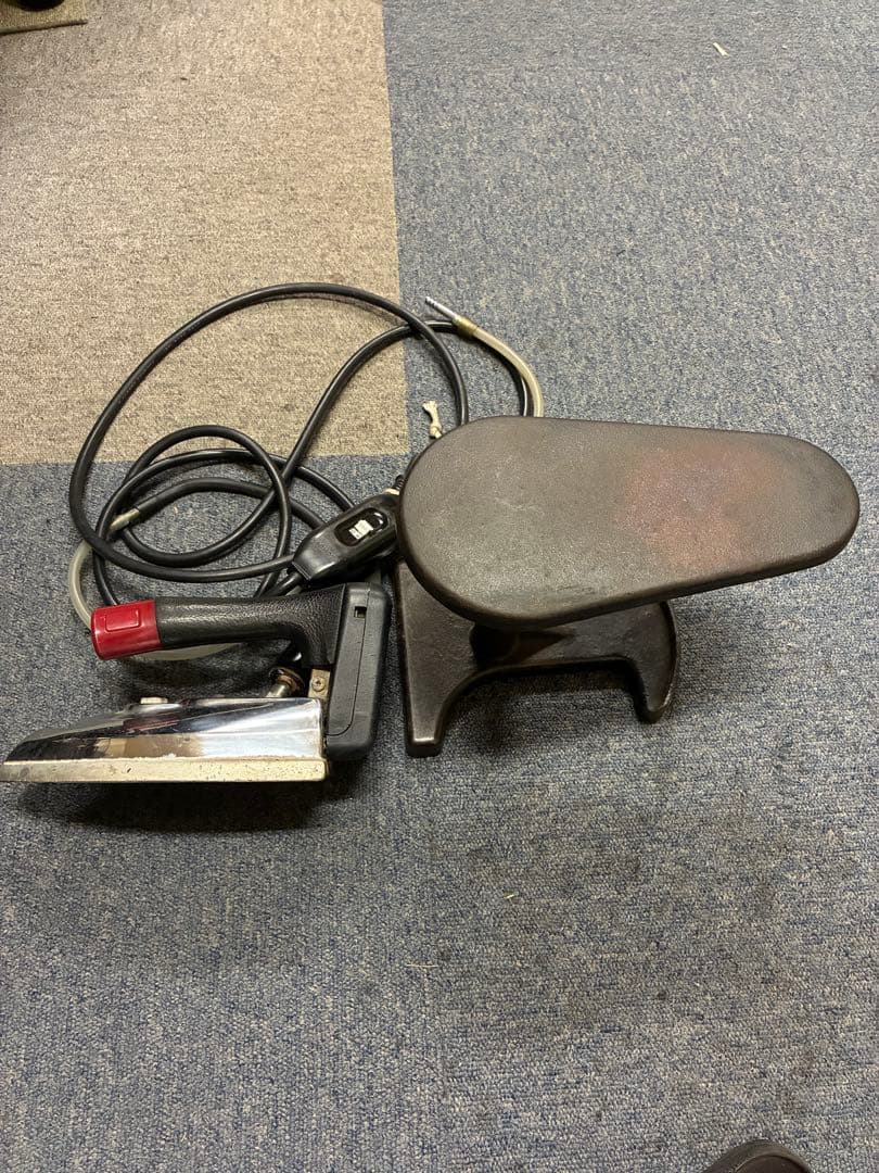 直本工業 ハイスチームアイロン 台セット　中古　業務用ナオモト 通電加熱OK