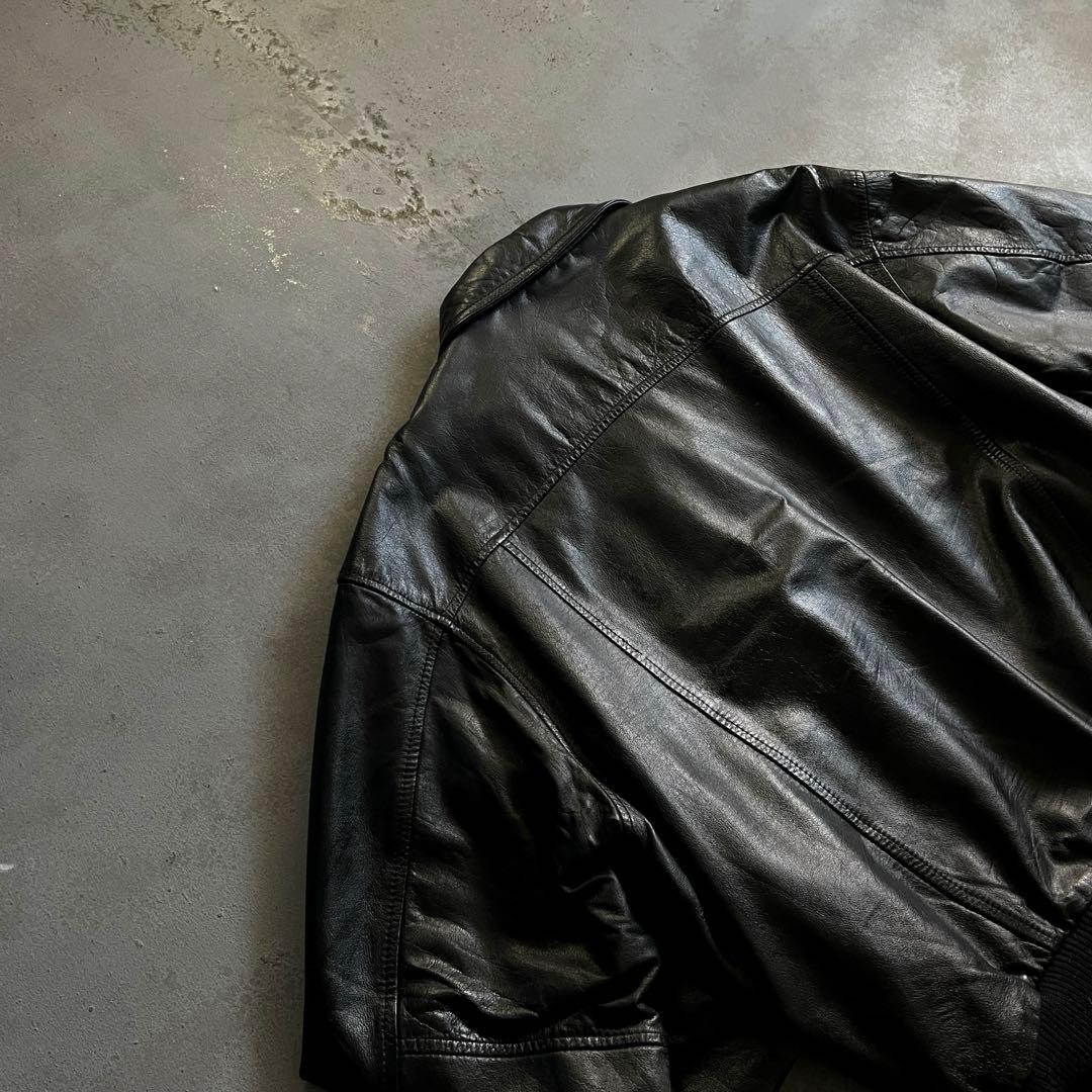 type A-2“authentic“牛革 “短丈“bomber jacket