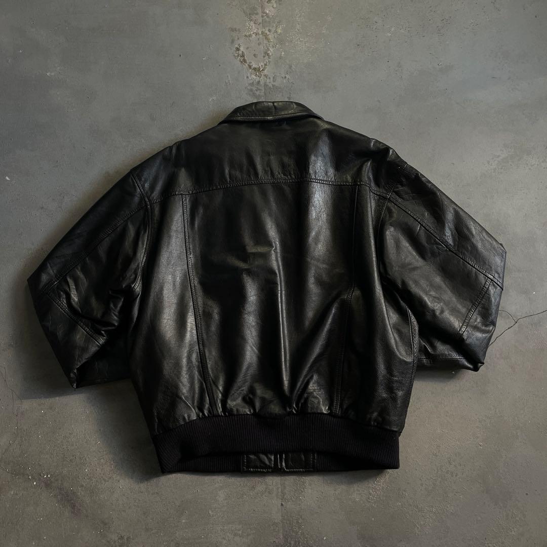 type A-2“authentic“牛革 “短丈“bomber jacket