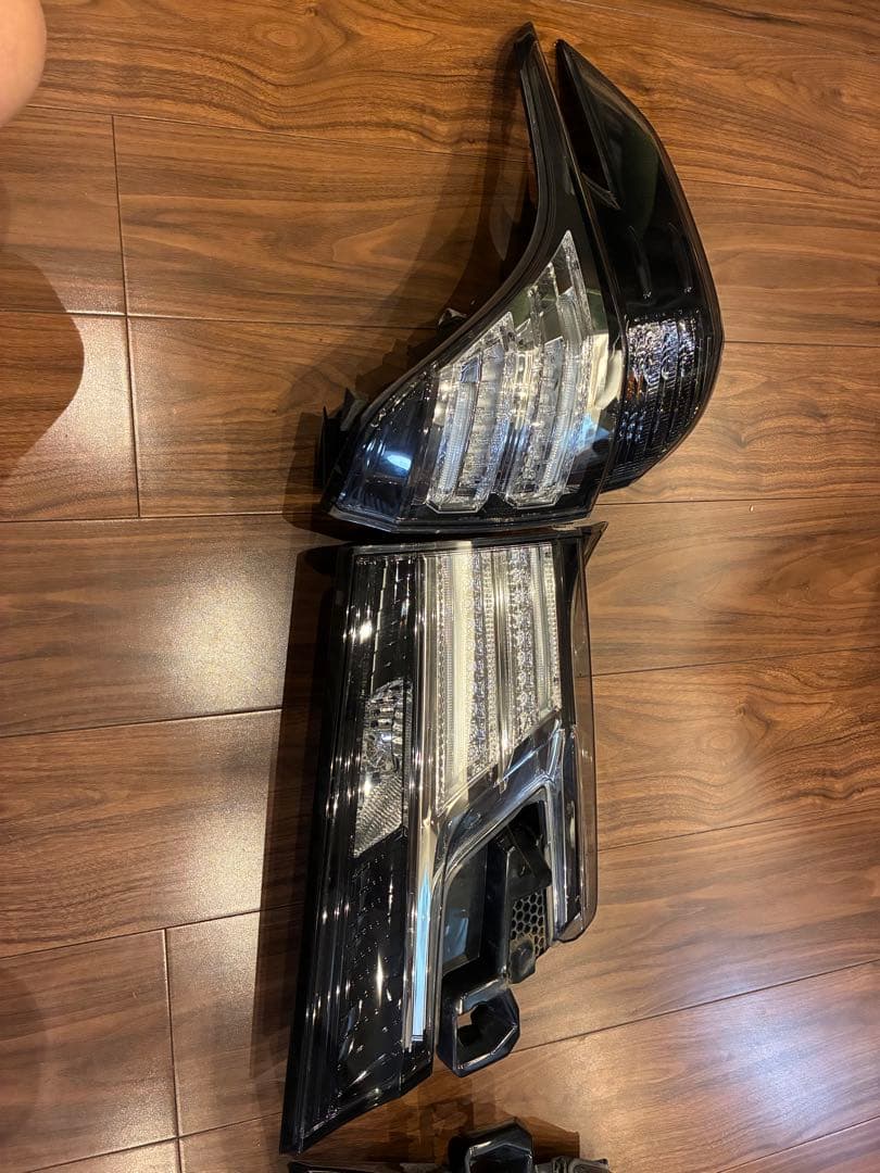 最終価格　30ヴェルファイア テールランプ