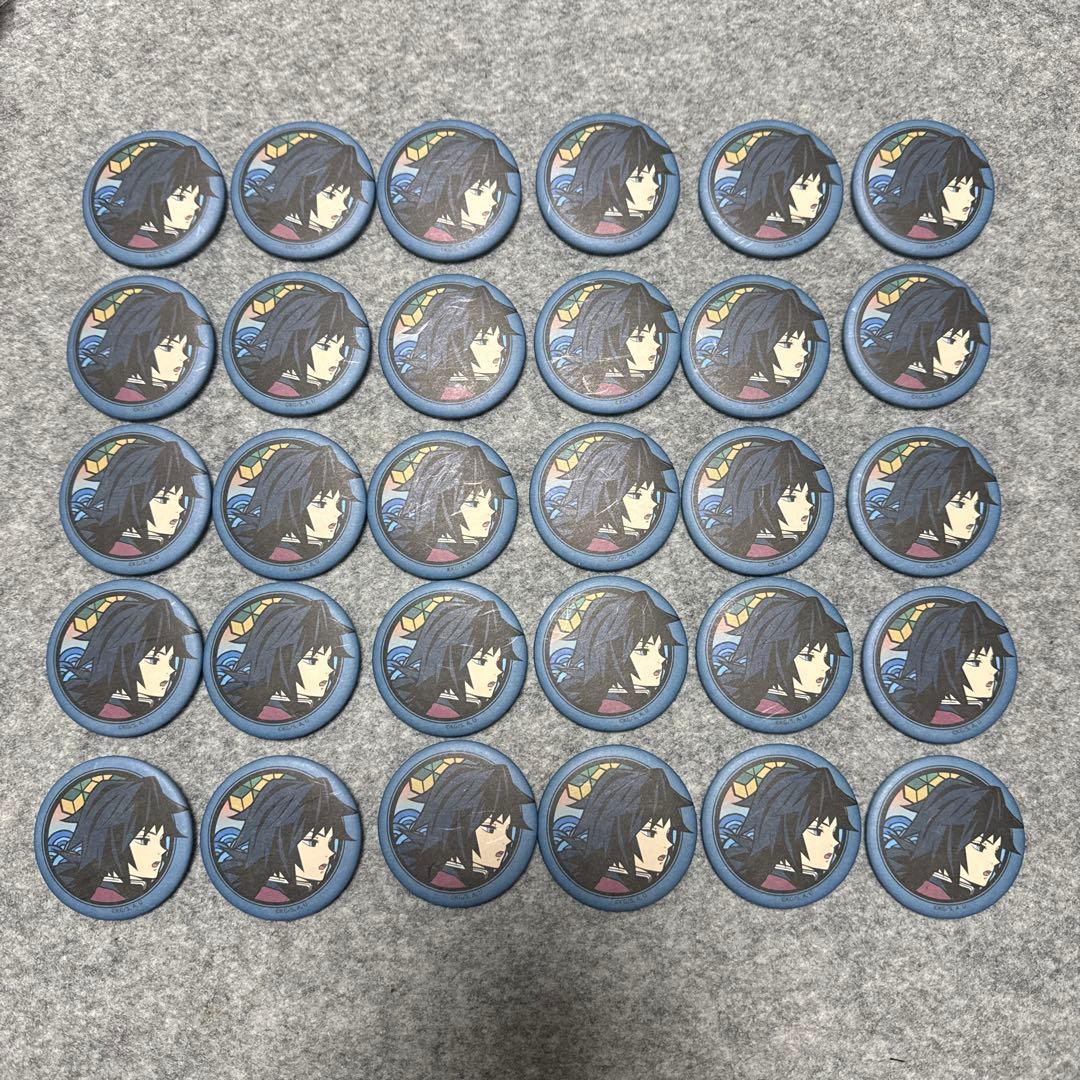 鬼滅の刃　冨岡義勇　和紙　缶バッジ　切り絵風　ジャンプショップ