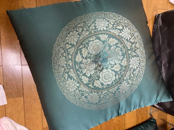 お値引きしました。座布団　日本制