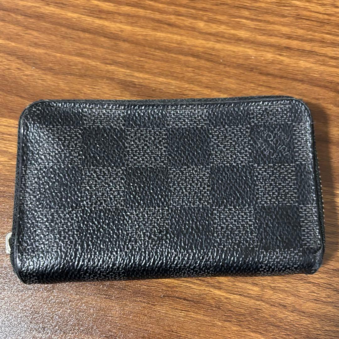 ルイヴィトン ダミエグラフィット ケース 黒 ラウンドファスナー