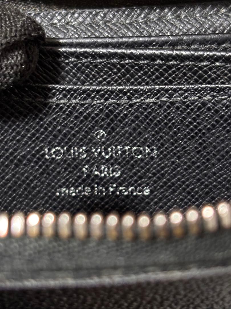 ルイヴィトン ダミエグラフィット ケース 黒 ラウンドファスナー