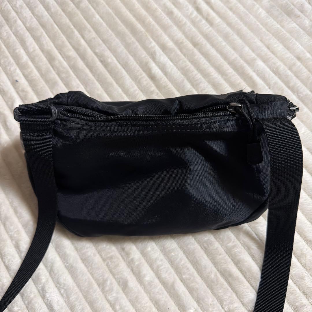 つ*引様 NIKE supreme コラボウエストポーチ