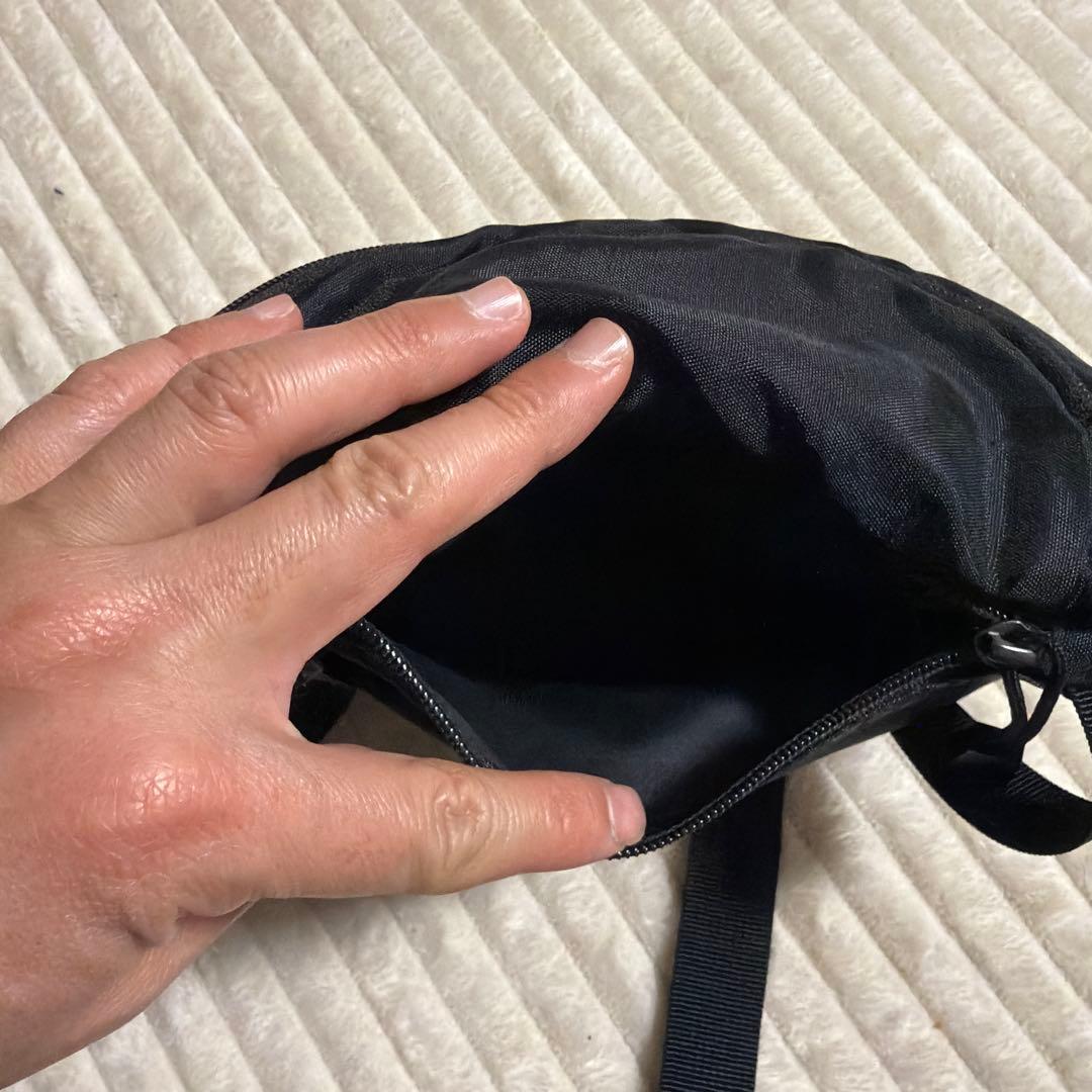 つ*引様 NIKE supreme コラボウエストポーチ