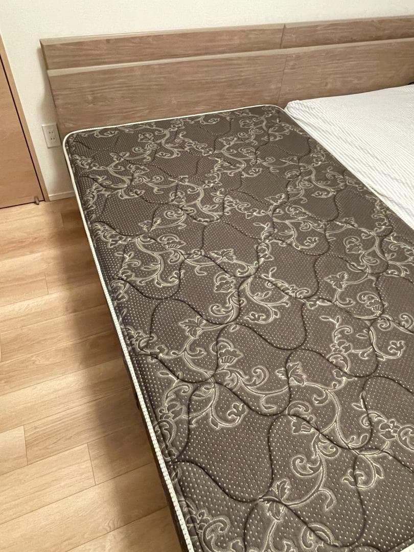 【設置送料込】☆シモンズ☆ グランゲート ベッドフレーム＆マットレス セミダブル