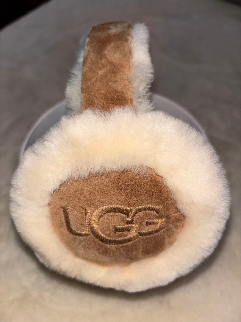 UGG ベージュ ファー耳あて