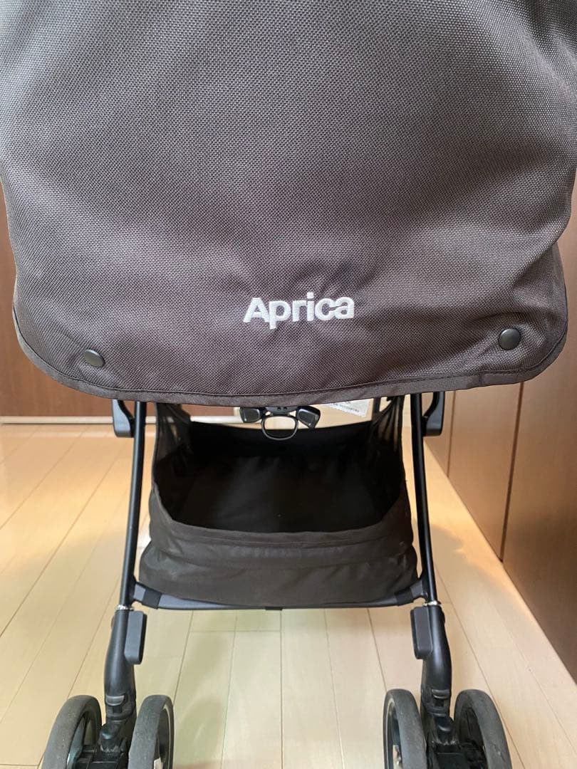 アップリカ　ラクーナクッションフリー ブラック 取扱説明書付き