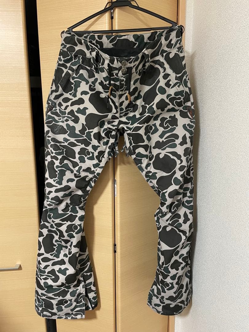 AA hardware スノーボードウェア グレー/カモフラージュ 上下セット