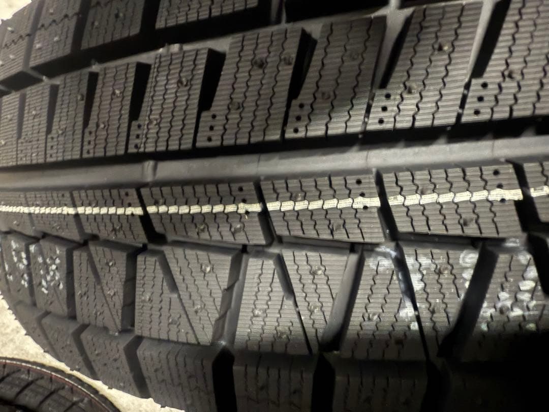 ICEPARTNER2 205/60R16 スタッドレス　2本のみ