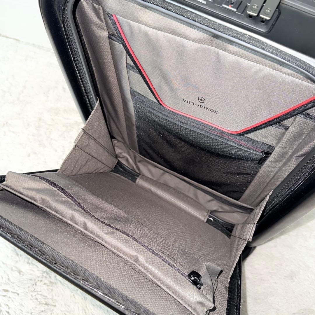 ⭐️未使用品⭐️　ビクトリノックス　EXP グローバルキャリーオン　キャリーケース