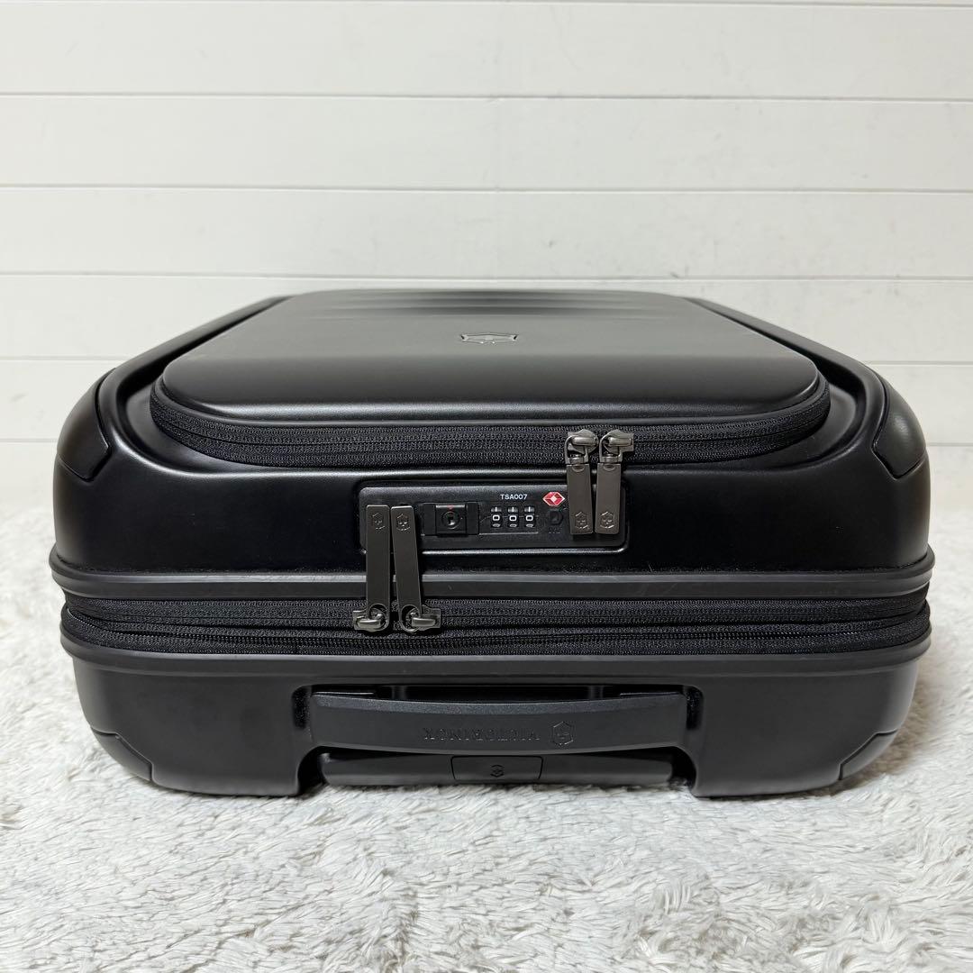 ⭐️未使用品⭐️　ビクトリノックス　EXP グローバルキャリーオン　キャリーケース