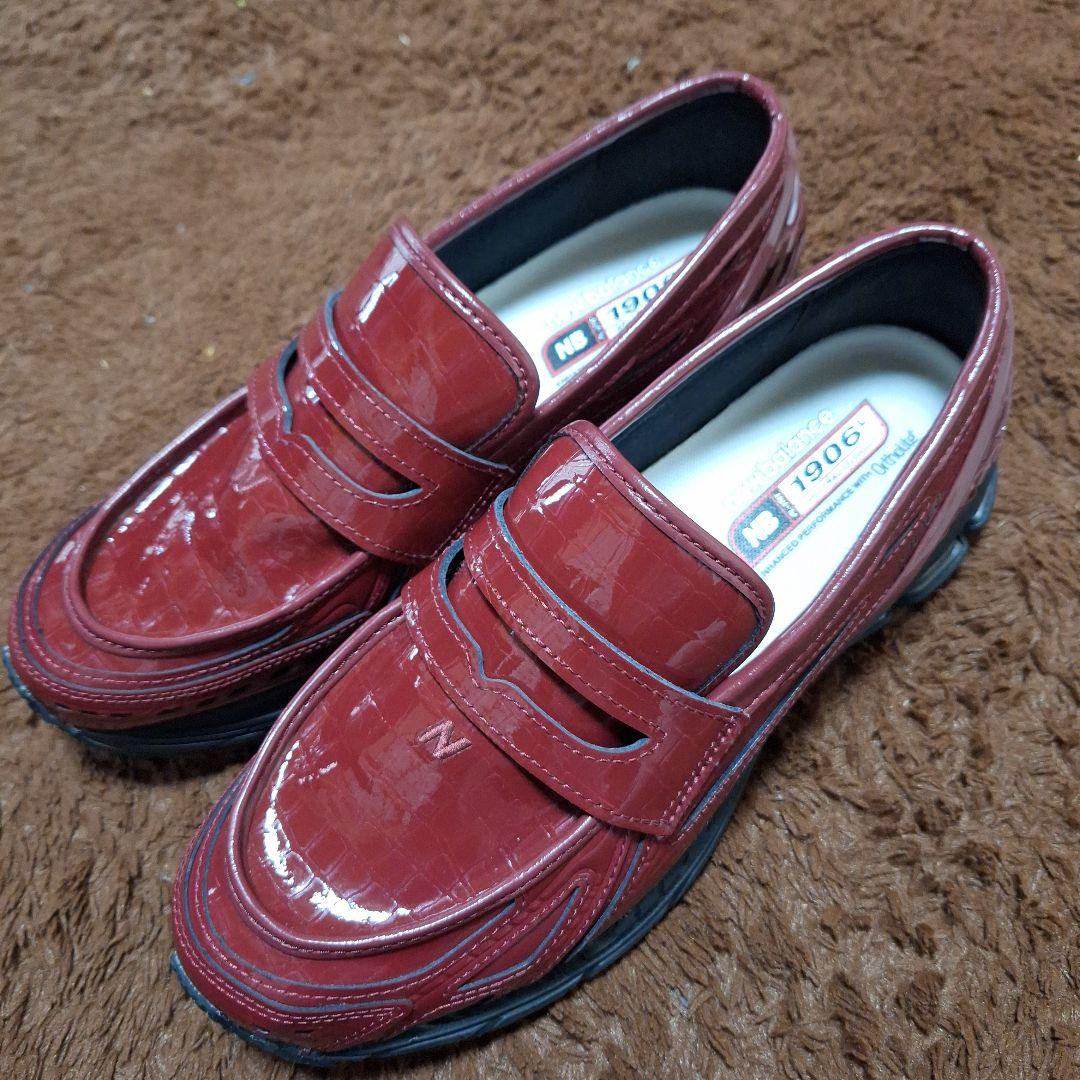 new balance　ローファー