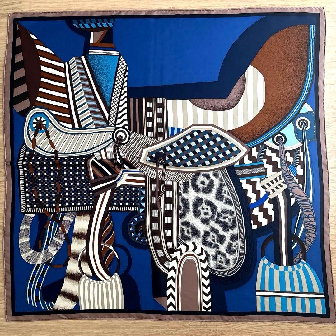 エルメス　カレ90 空想の鞍　マロングラッセ×ブルー　スカーフ