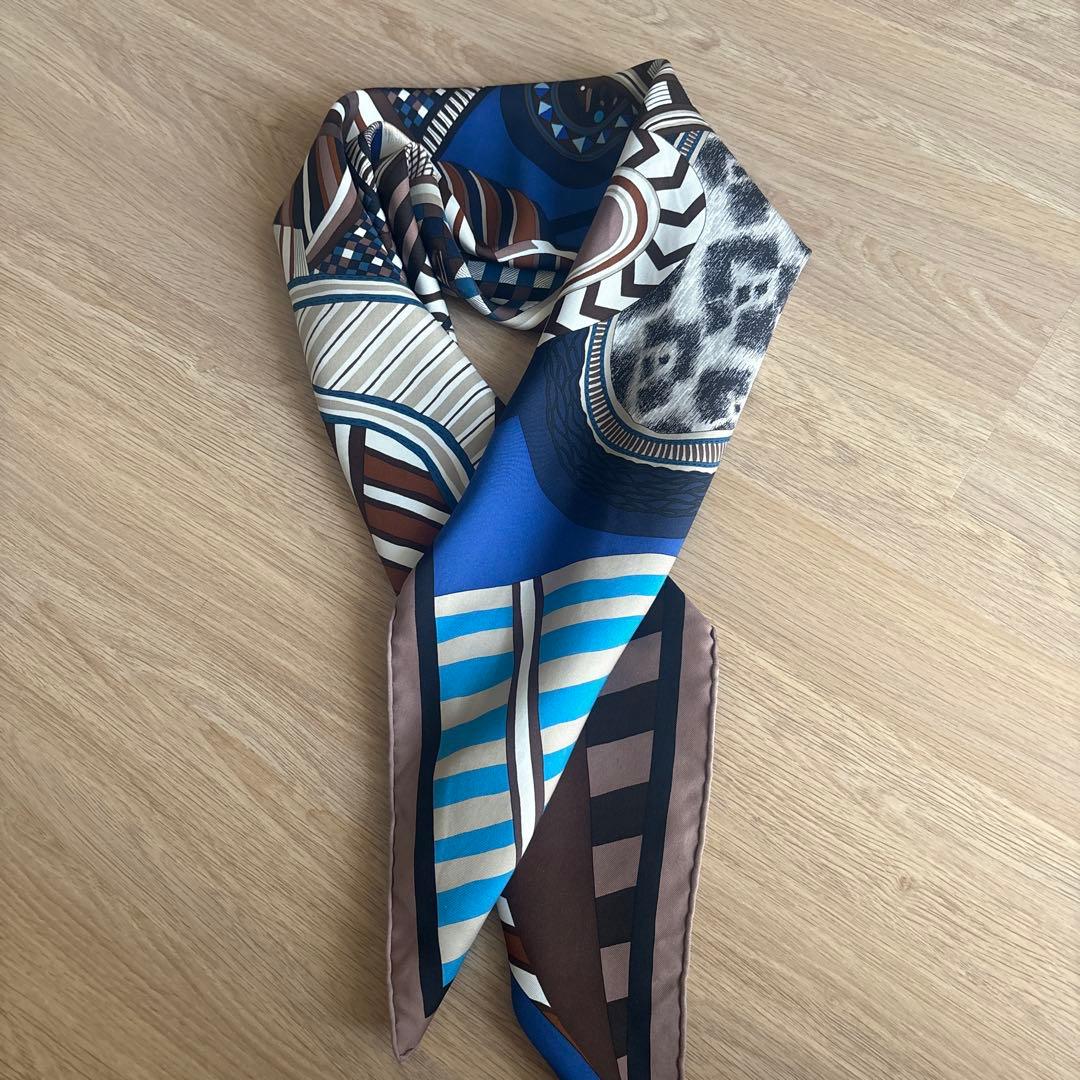 エルメス　カレ90 空想の鞍　マロングラッセ×ブルー　スカーフ