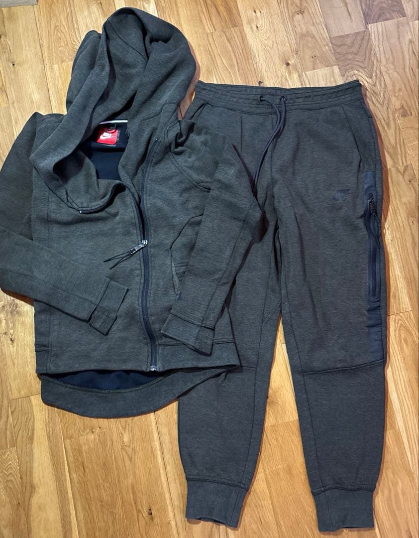 NIKEナイキセットアップ　デザインスウェット上下　Sサイズ