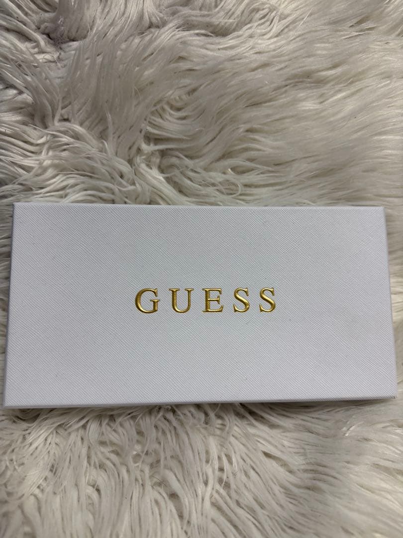 Guess 財布