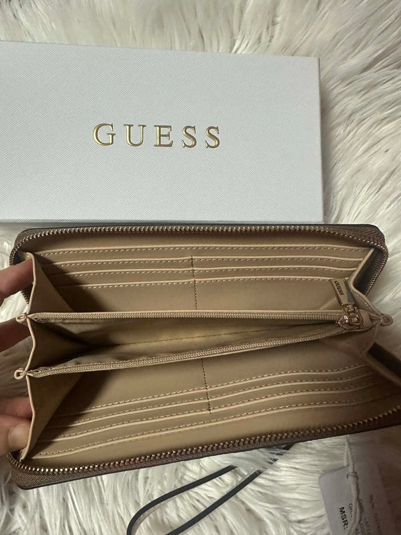 Guess 財布