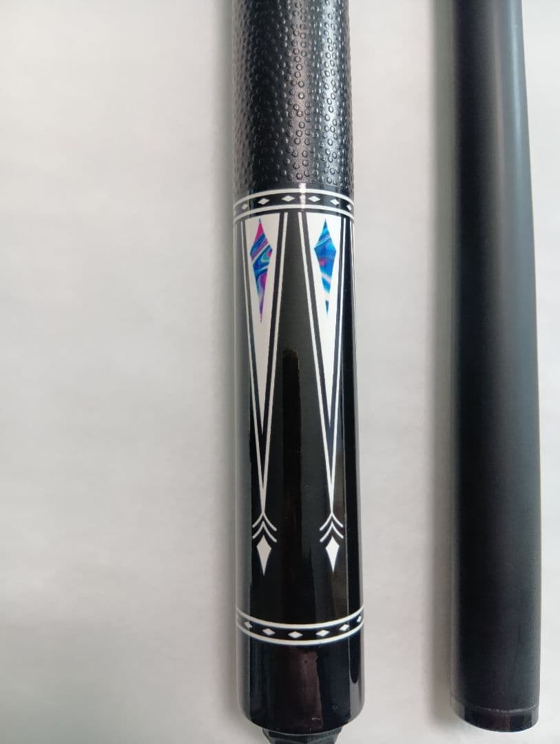 【ほぼ新品】ビリヤード プールキュー カーボンシャフト レザーグリップ 黒色