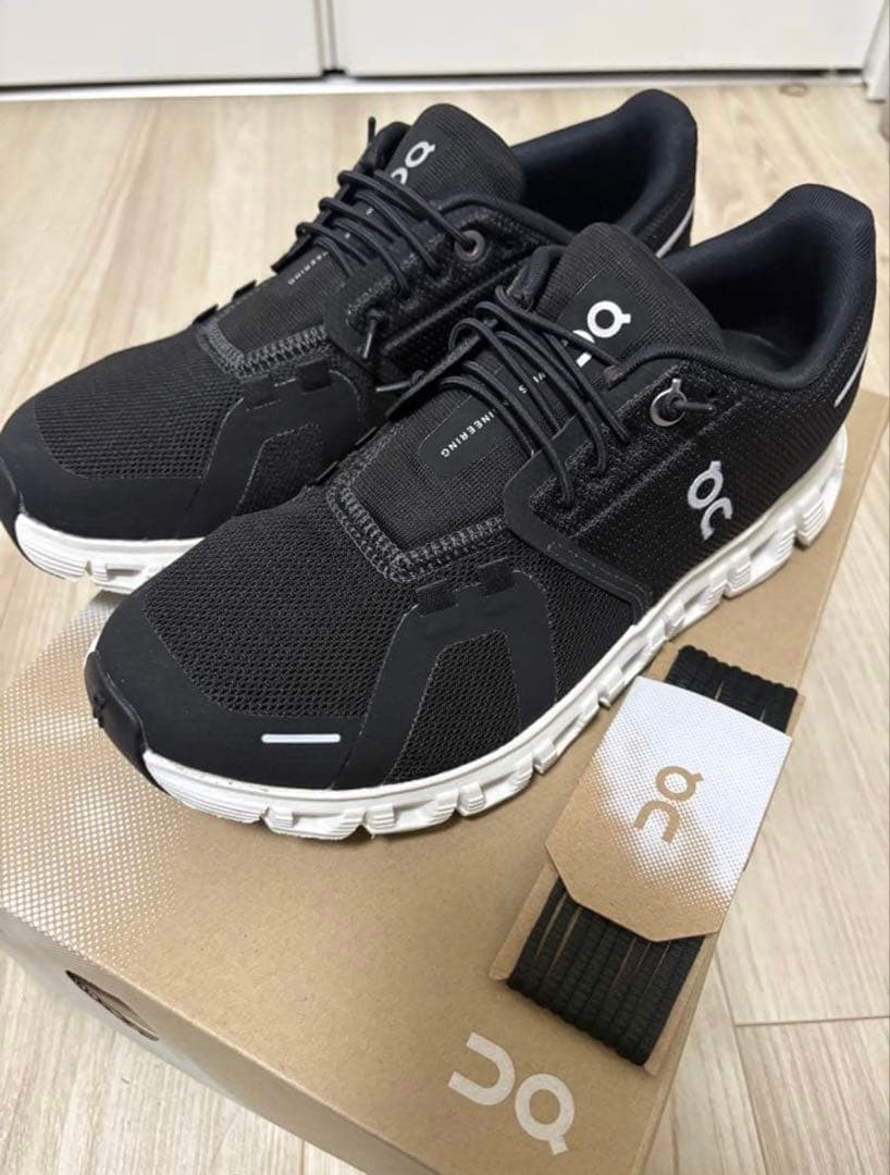 on Cloud6 レディーススニーカー 23cm